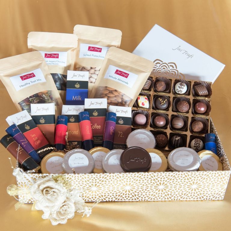 Full of chocolates, send chocolate gift family hamper for diwali